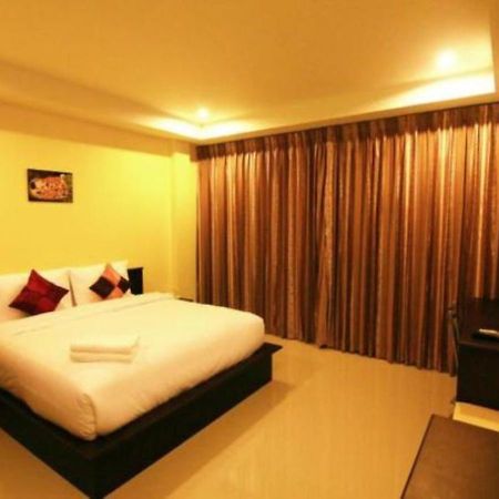 นิชา เรสซิเดนซ์ Hotel หาดกมลา ภายนอก รูปภาพ