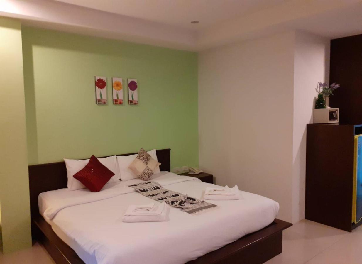 นิชา เรสซิเดนซ์ Hotel หาดกมลา ภายนอก รูปภาพ
