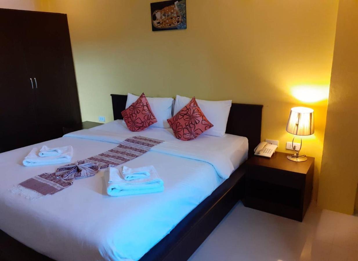 นิชา เรสซิเดนซ์ Hotel หาดกมลา ภายนอก รูปภาพ